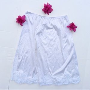 Vintage skirt slip